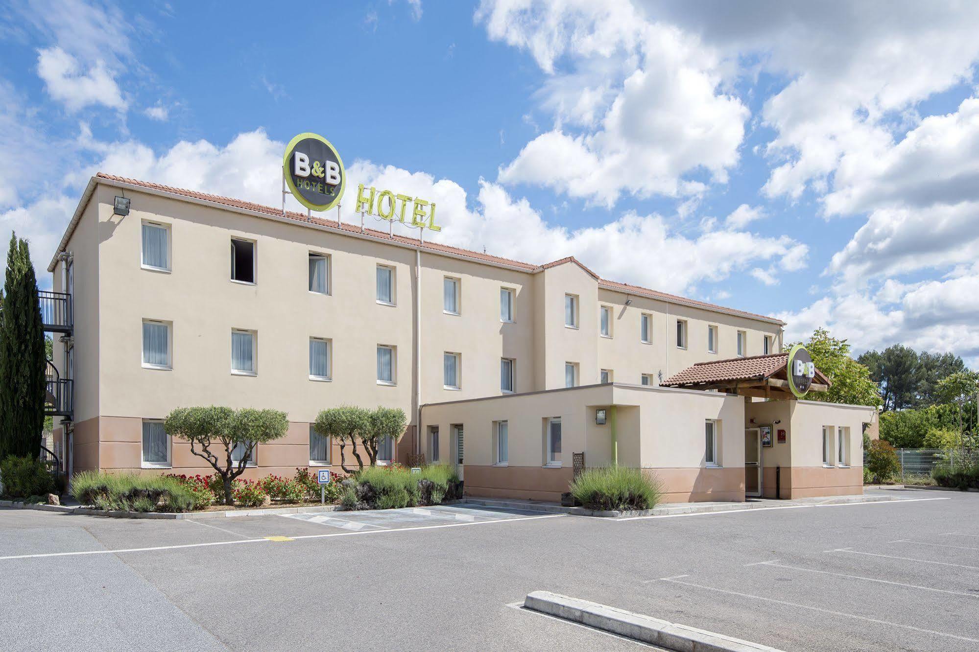 B&B Hotel Brignoles Bagian luar foto